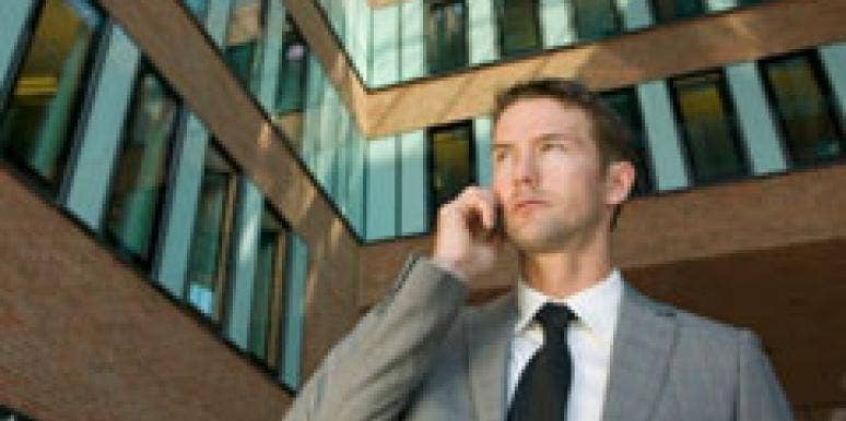Salesmen: Perfect Boyfriends? why to date a salesman