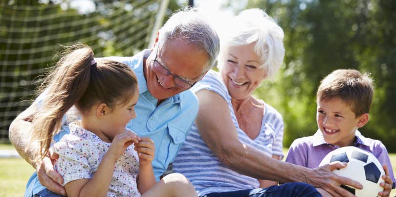 Grandmother Asks Reddit If She Was Wrong For Begging Her Daughter Not To Have More Children, Sparking Debate Grandmother Asks Reddit If She Was Wrong For Begging Her Daughter Not To Have More Children, Sparking Debate