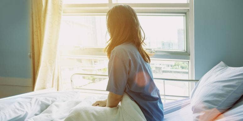 Woman Billed $700 After Waiting In ER For 7 Hours And Leaving Without Treatment Woman in hospital bed