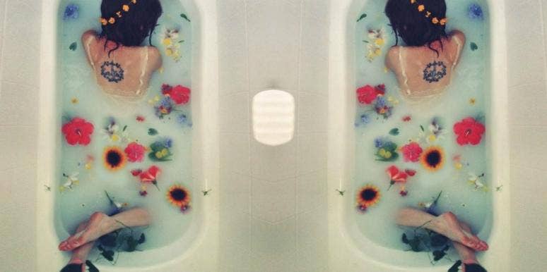 masturbate wet orgasm bathtub