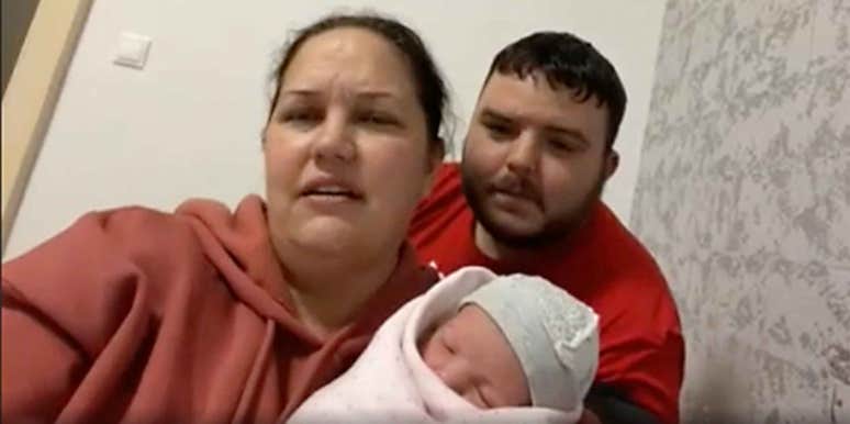 U.S. Couple Escape Ukraine After Surrogate Gives Birth To Daughter Ami and Michael Kowalski