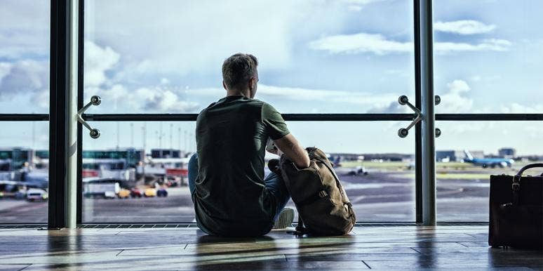 Man Accidentally Stood Up By Girlfriend At Airport In China Man Accidentally Stood Up By Girlfriend At Airport In China