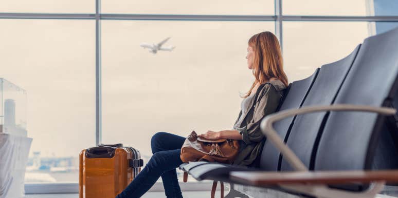 Woman Worried That She’s Wrong For Starting An Argument With Her Boyfriend About Boarding A Plane Woman at the airport