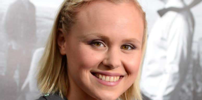 Newsroom's Alison Pill Mistakenly Shows Twitter Followers Her Boobs |  Cinemablend