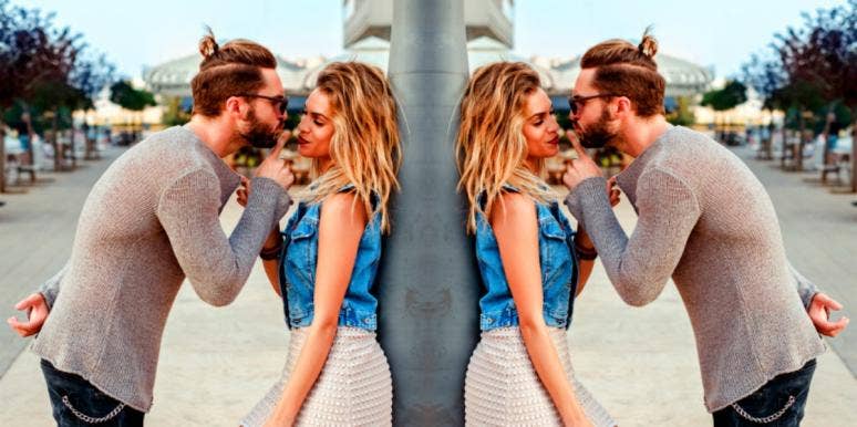 Aquarius And Aquarius Compatibility: When Two Aquarians Date couple flirting on lamp post
