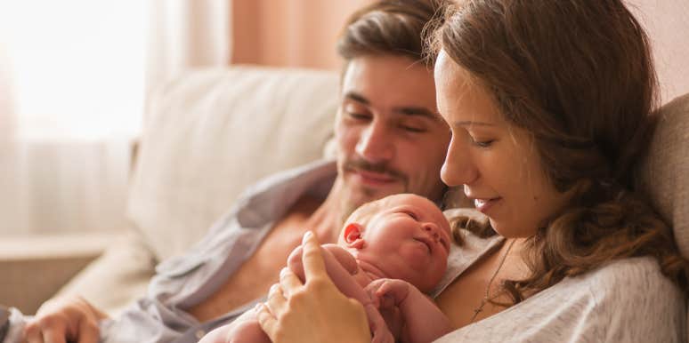 Wife Threatens To Ban Husband From Delivery Room If He Doesn’t Give Their Baby A Gender-Neutral Name Couple with newborn