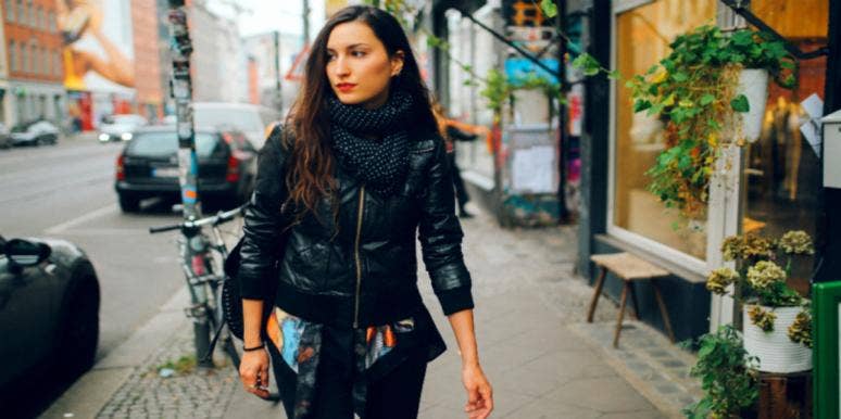 4 Realities Of Being The Only Single Friend woman walking on the street