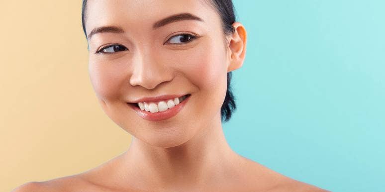 21 Best Face Mists To Hydrate & Refresh Your Skin 21 Best Face Mists To Hydrate & Refresh Your Skin