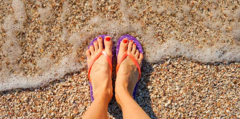 15 Best, Most Comfortable Flip Flops To Buy Online For Summer 15 Best, Most Comfortable Flip Flops To Buy Online For Summer