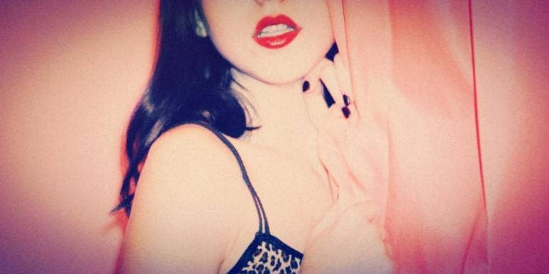 12 Best Sexy Lap Dance Songs For Your Seductive Strip Tease Playlist 12 Best Sexy Lap Dance Songs & Stripper Music For Your Strip Tease Playlist