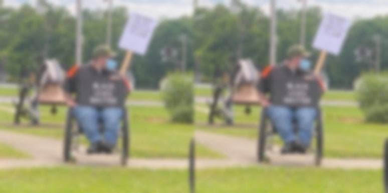 Why One Inspirational Black Lives Matter Protestor's Sign Literally Has People In Tears Why One Inspirational Black Lives Matter Protestor's Sign Literally Has People In Tears