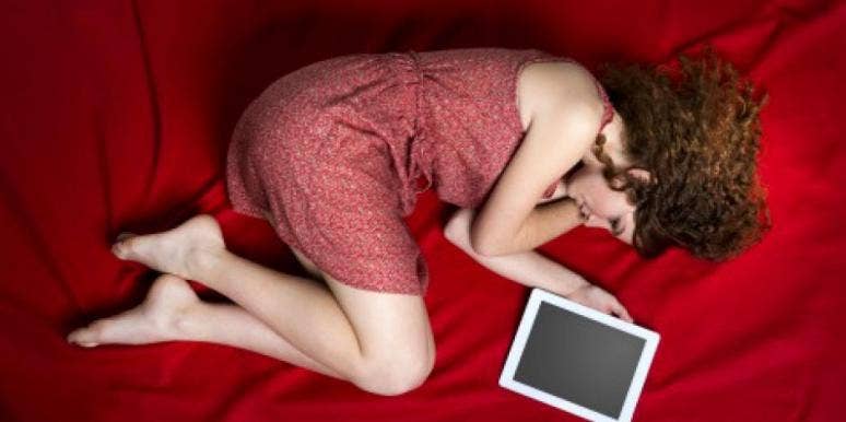 Pros and Cons of The Long Distance Relationships Pros and Cons of The Long Distance Relationships