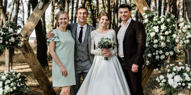Bride Makes Sister And Her Husband Leave The Wedding Venue After They Make An Announcement Bride and groom with family members