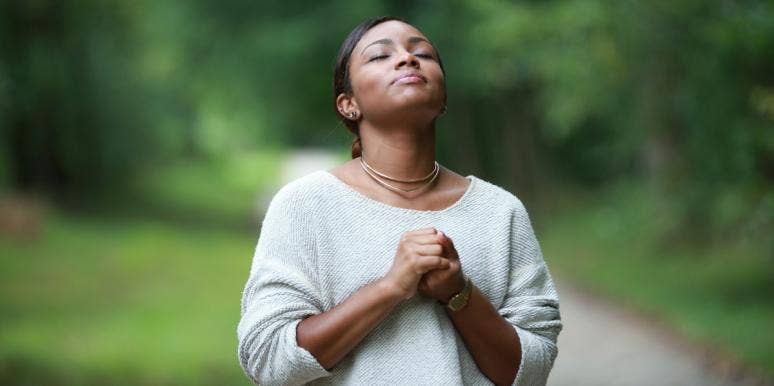 building a relationship with God woman praying