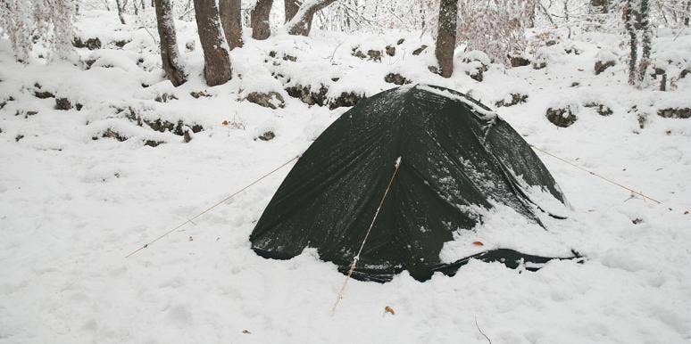England Mother Makes Daughter Sleep Outside After Taunting Homeless Man snowy tent