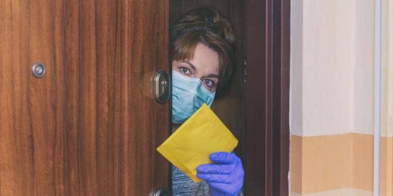 Can Coronavirus Spread Through The Mail & Infect Your Packages? Can Coronavirus Spread Through The Mail & Infect Your Packages?