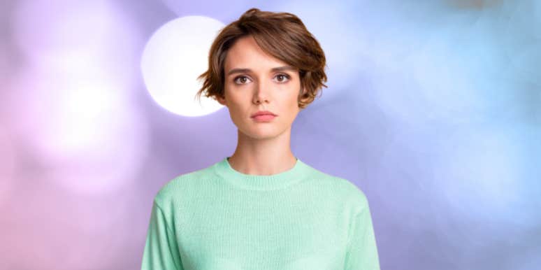The 10-Second Psychological Game That Determines How Your Brain Works woman looking into camera