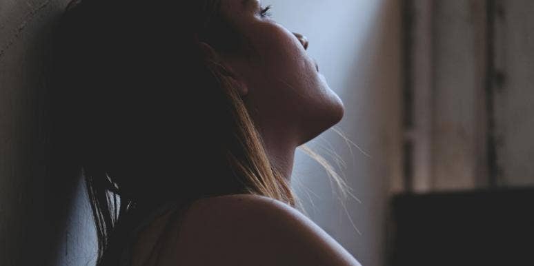 7 Ways Childhood Adversity Can Drastically Change Your Brain depressed woman