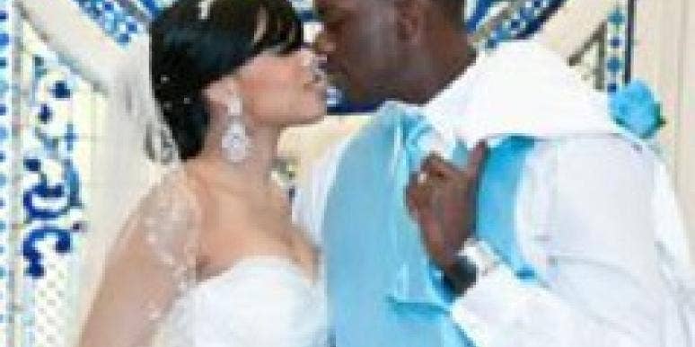 Football Player Weds His Real Life Stalker Football Player Weds His Real Life Stalker