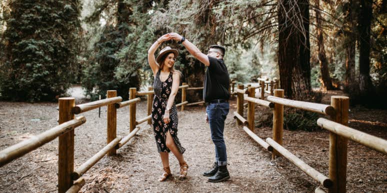 5 Little Signs He's Falling In Love With You 5 Little Signs He's Falling In Love With You