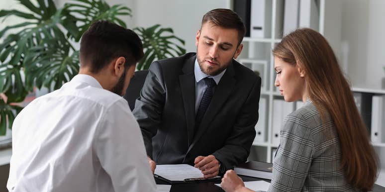 Divorce Lawyers Reveal The Crazy Stories They've Witnessed divorce lawyer and couple