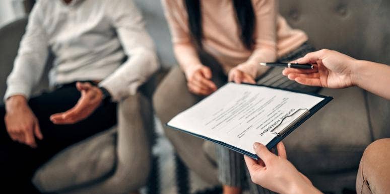 The Increasing Divorce Rate In America — Why Marriage Isn't Always Meant To Last couple getting divorce