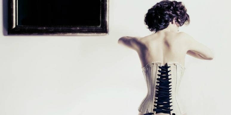  I Tried A Waist Trainer & Learned The Hard Way That Corset Training Is Extremely Dangerous