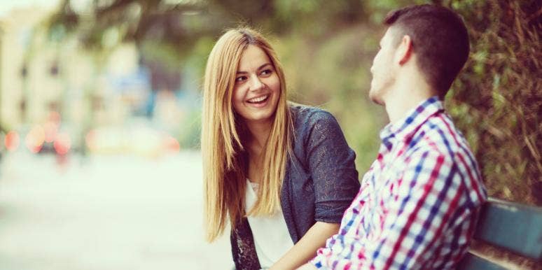 couple learning effective communication skills in healthy relationships