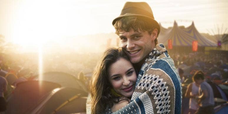 couple hugging to build emotional intimacy couple hugging to build emotional intimacy