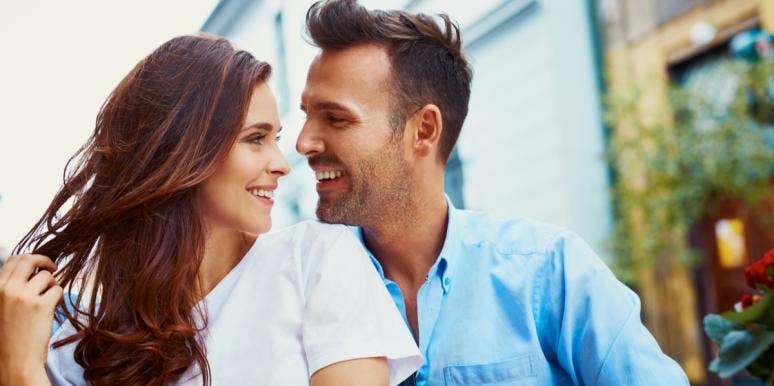 5 Types Of Eye Contact & What They Say About Someone’s Attraction To You man and woman making eye contact