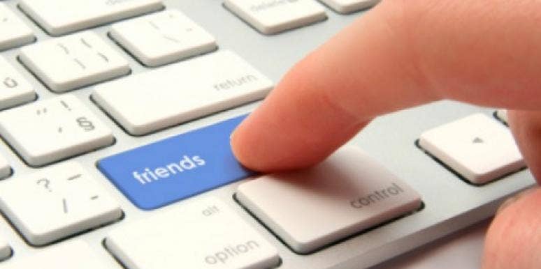 Facebook Causes Romantic Jealousy facebook jealous