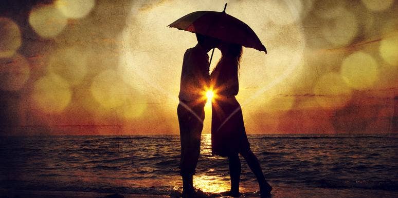 What Makes People Fall In Love: 10 Things That Must Happen Before couple in love in the rain