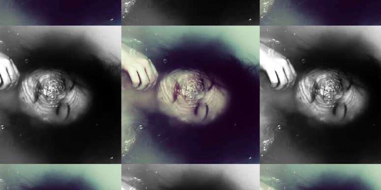 girl under water girl under water