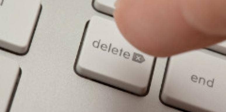 Why Facebook Defriending Can Help You Move On delete key