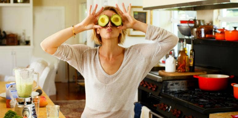 Avocado Buns Are The New Food CRAZE — It's Healthier Than Bread!