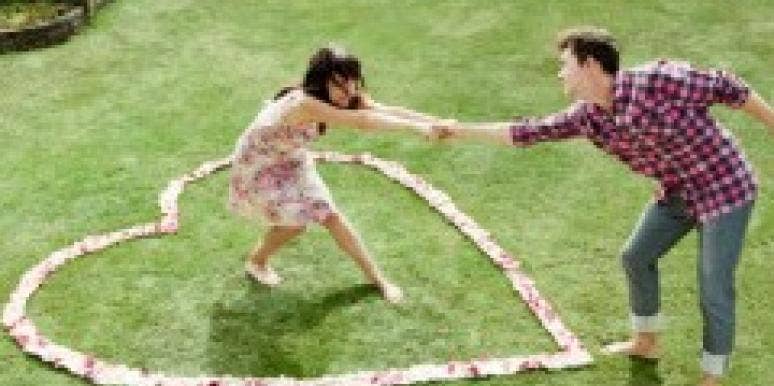 Community: 10 Things You Should Never Say To Him forced love