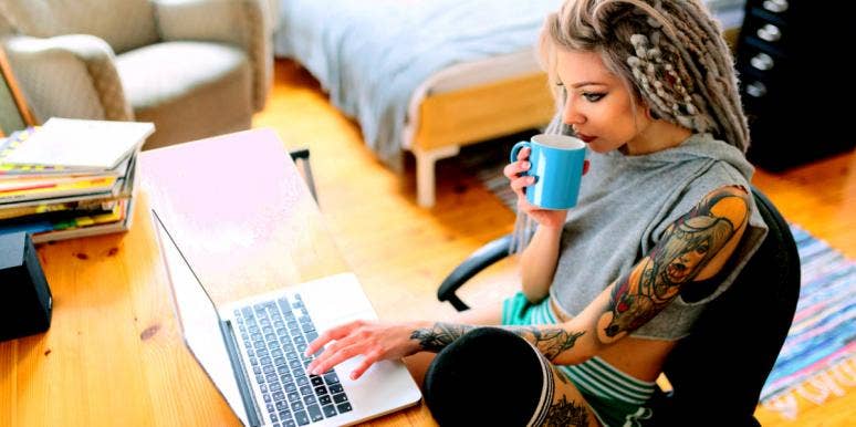 Where To Find Free Erotica Online That'll Get You Hot And Steamy woman looking for free erotica online