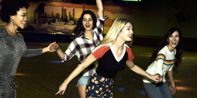 5 Zodiac Signs Who Love To Mingle 5 Zodiac Signs Who Love To Mingle