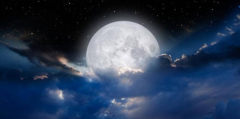 Full Moon In Cancer Horoscopes For All Zodiac Signs, January 17 - 18, 2022