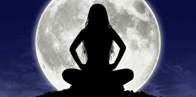 How This Month's Full Moon Affects Each Zodiac Sign's Horoscope, February 2022