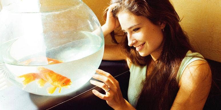 Woman Gets Revenge By Frying, Eating Ex's Goldfish Woman Gets Revenge By Frying, Eating Ex's Goldfish