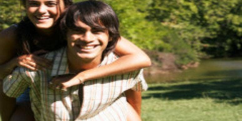5 Tips For Staying "Just Friends" With A Man girl and a guy together