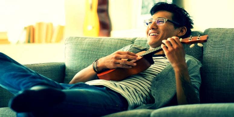 5 Things Men Do That Women Just Don't Understand (And Why) 5 Things Men Do That Women Just Don't Understand (And Why)