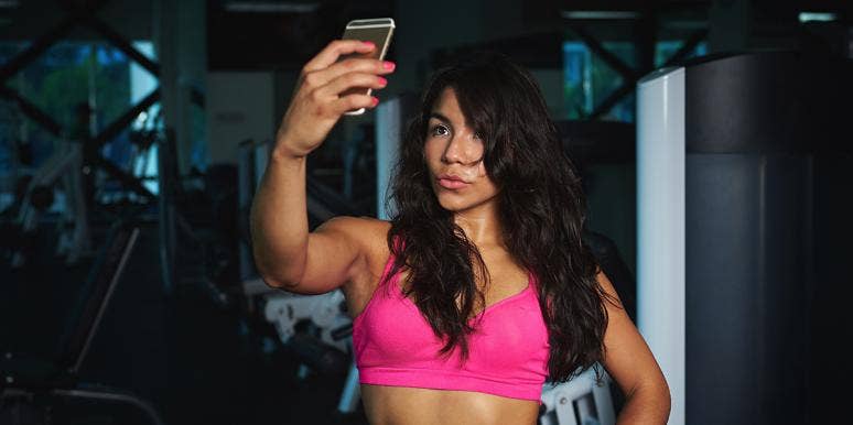 If You Post Gym Selfies You're A Total Narcissist (Says Science) If You Post Gym Selfies You're A Total Narcissist (Says Science)