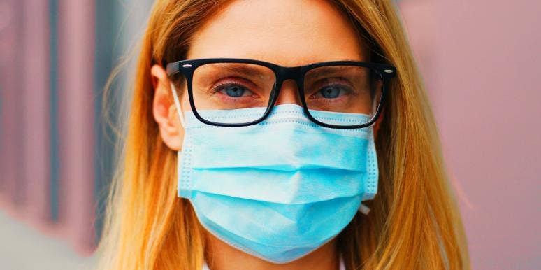 How To Stop Your Glasses From Fogging Up When You Wear A Face Mask How To Stop Your Glasses From Fogging Up When You Wear A Face Mask