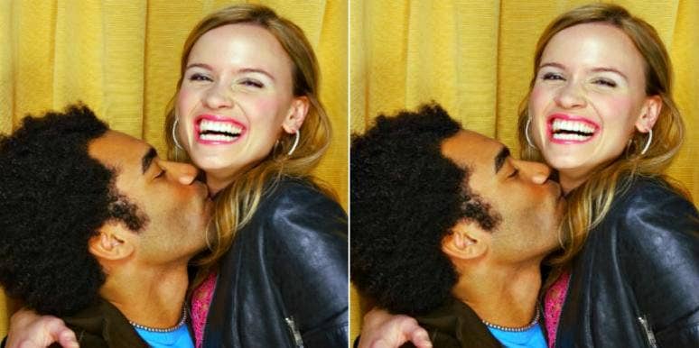 How To Be A Good Boyfriend, According To Boyfriends boyfriend kissing his girlfriend's neck