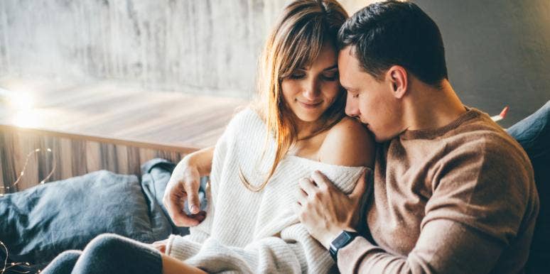 4 Brilliantly Subtle Ways To Bring Him Emotionally Closer To You couple cuddling