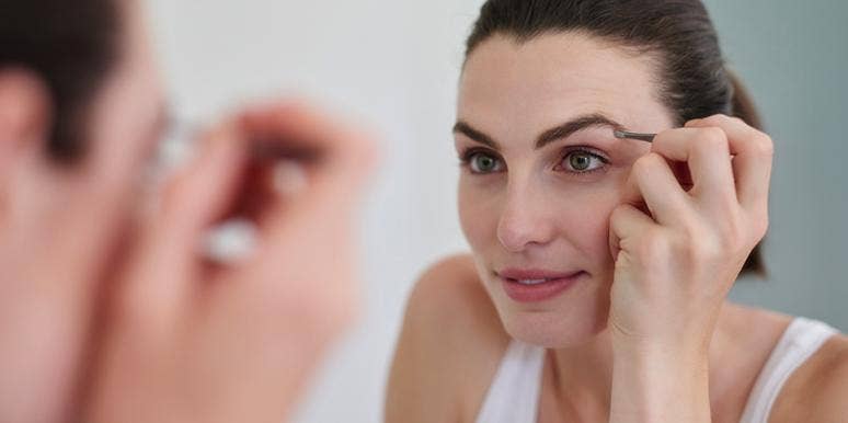 6 Easy Ways To Maintain Your Eyebrows In Coronavirus Quarantine (Until Salons Are Open Again) 6 Easy Ways To Maintain Your Eyebrows In Coronavirus Quarantine (Until Salons Are Open Again)