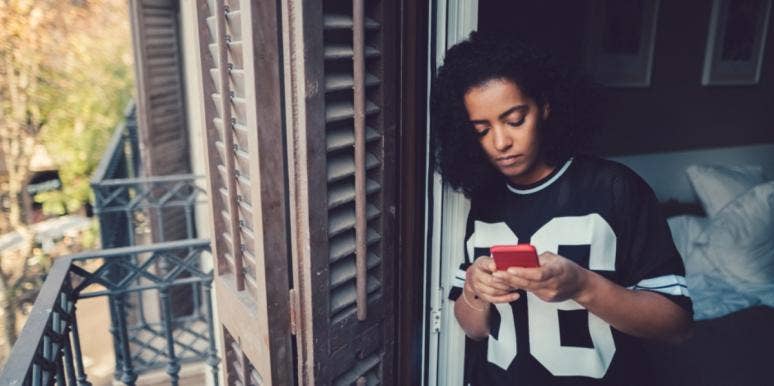 How To Stop Texting Him When He's Made It Clear You're An Option, Not A Priority How To Stop Texting Him When He's Made It Clear You're An Option, Not A Priority