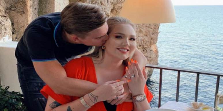Nikkietutorials Instagram >> Who Is Nikkietutorials Fiance New Details On Her Man Dylan Nikkietutorials Instagram >> Who Is Nikkietutorials Fiance New Details On Her Man Dylan